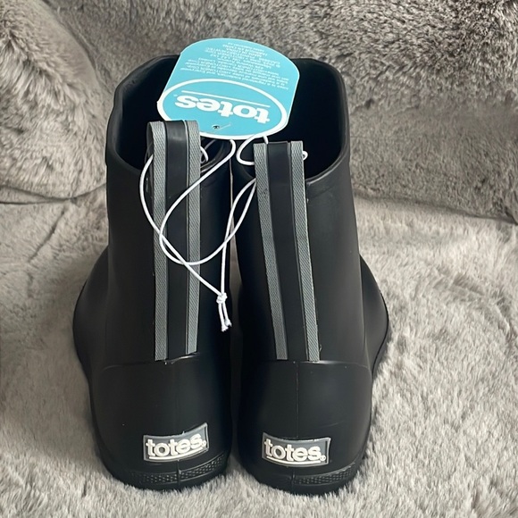 Totes - Kids Rubber Boots - Picture 4 of 8